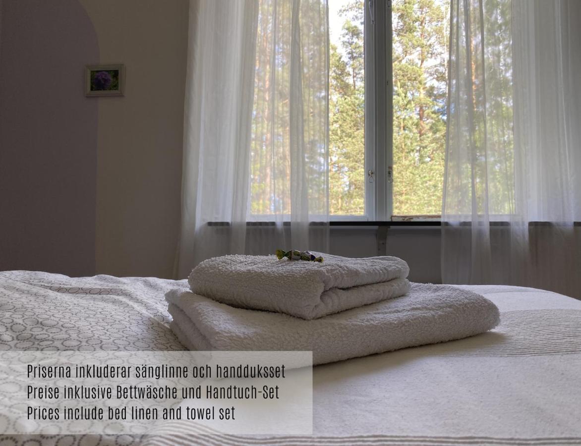 Villa Karlloesa - Bed And Breakfast Målilla Esterno foto
